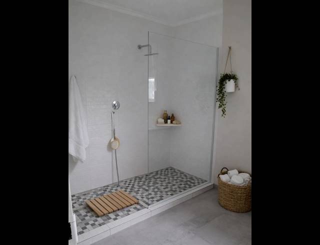 11 BEDROOM TOWNHOUSE FOR SALE IN LAKEFIELD